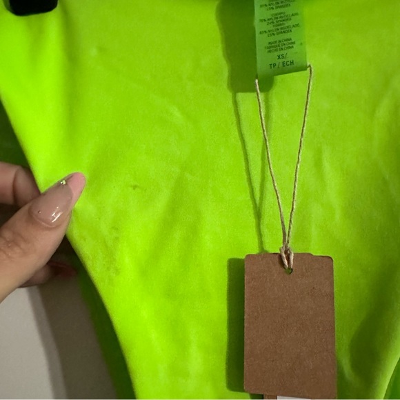 SKIMS- RARE 2 PIECE SET - XS - Picture 7 of 7